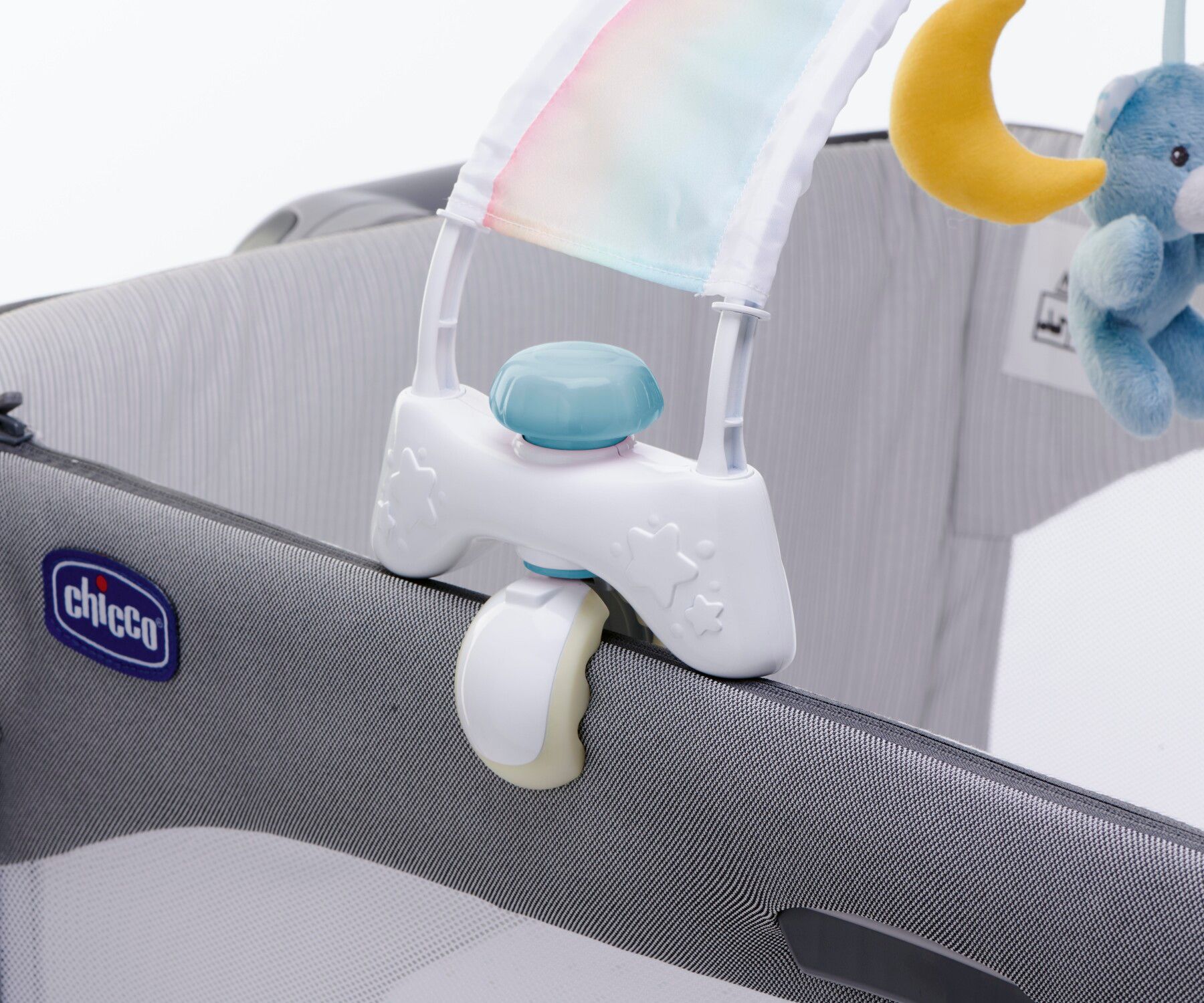 Arcolettino rainbow sky azzurro - divertimento sopra la testa - Chicco