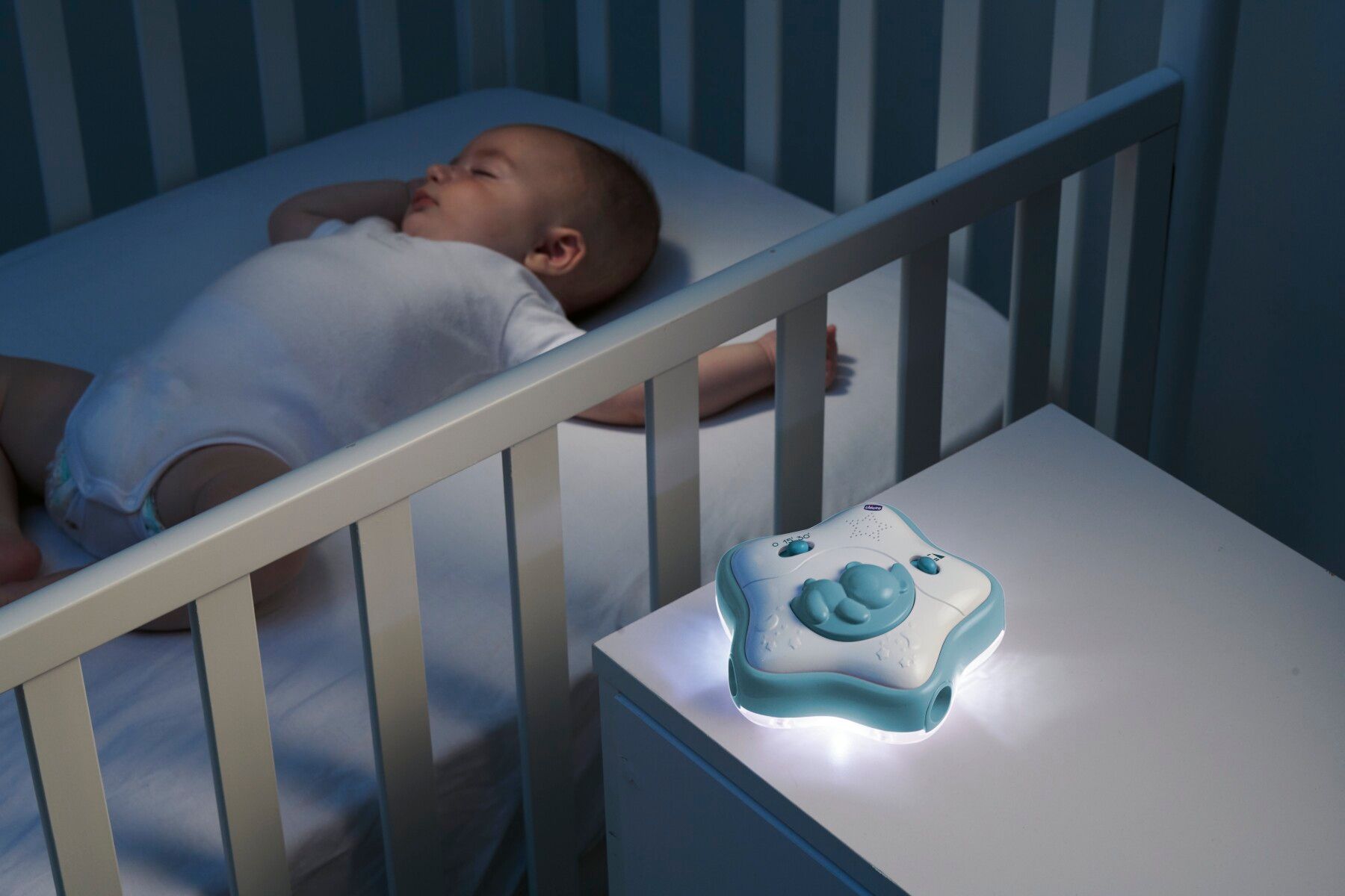 Arcolettino rainbow sky azzurro - divertimento sopra la testa - Chicco