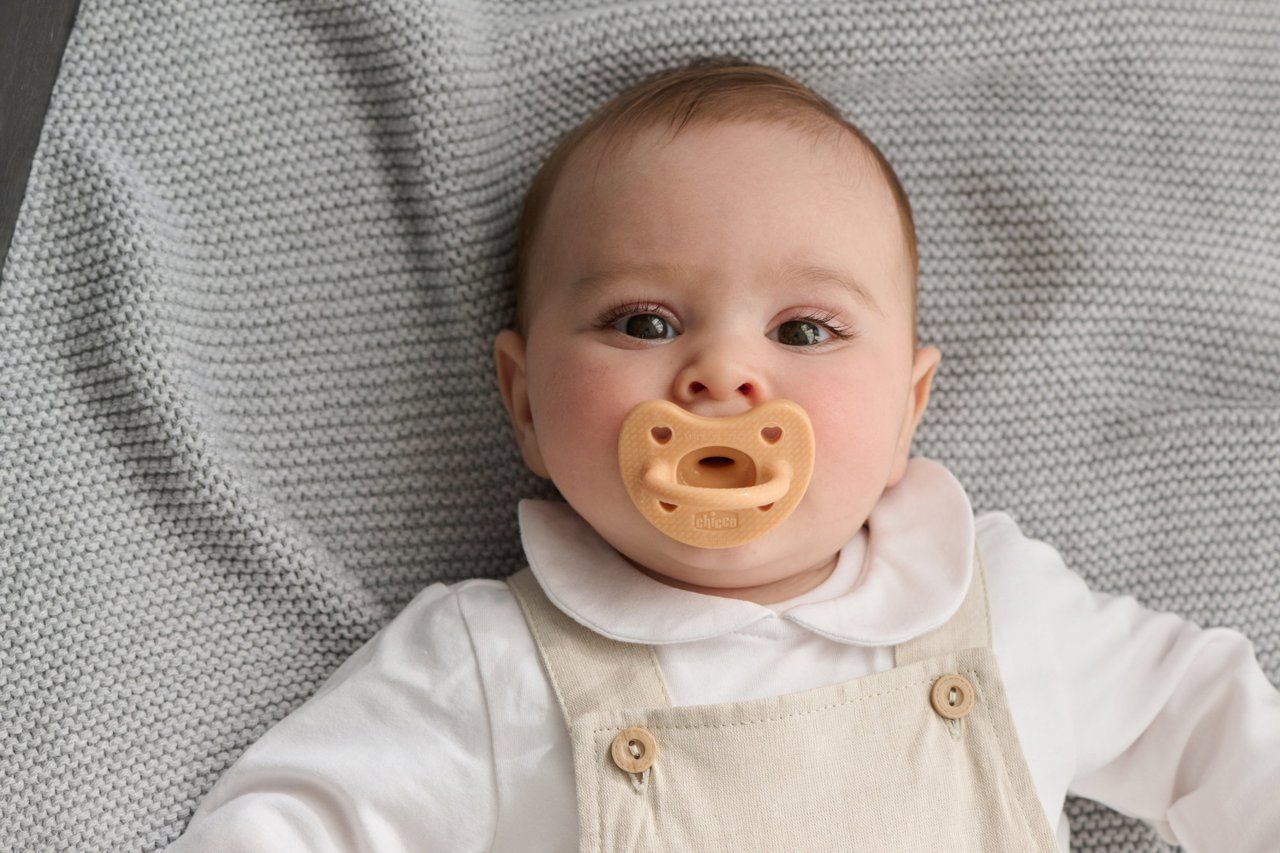 Chicco gommotto silicone luxe 16-36m 2pz arancio/trasparente - Chicco