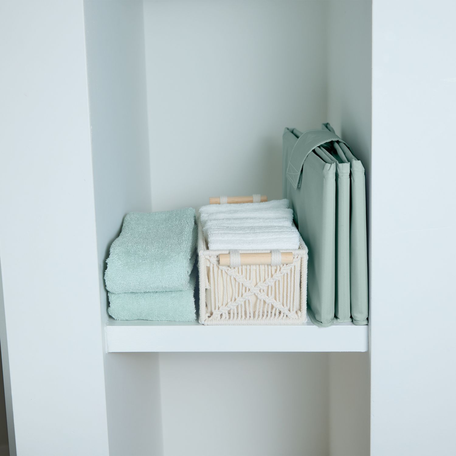 Vasca da viaggio tuckaway™ verde salvia - ingenuity - Ingenuity