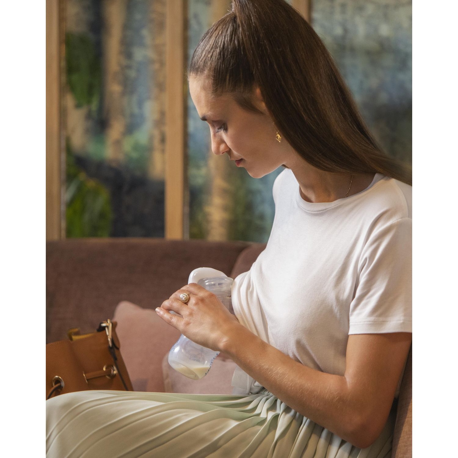 Tiralatte manuale singolo natural motion, estrazione facile e veloce, stimola il flusso del latte. senza bpa*.  modello scf430/01 - philips avent - Avent