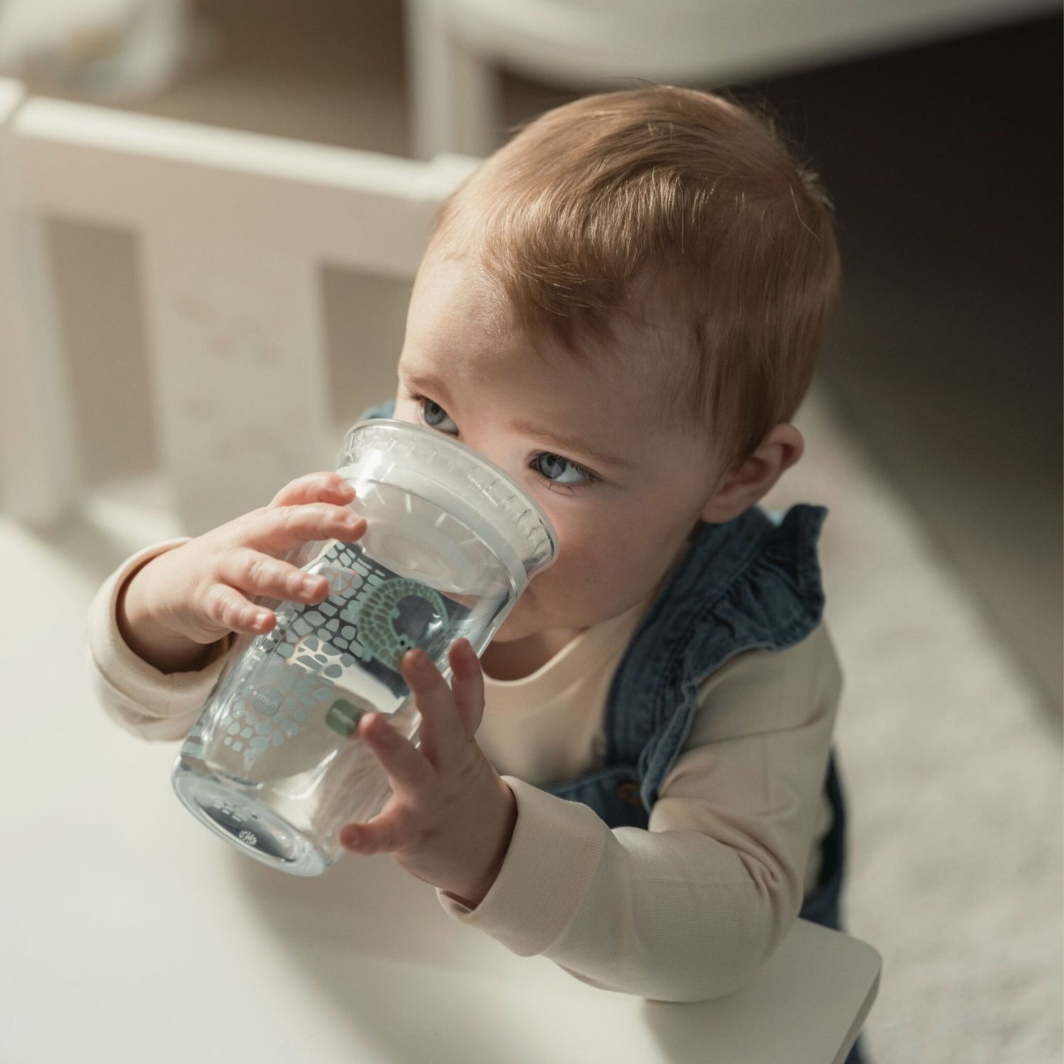 Mam easy to drink cup 360° (290 ml), tazza bambini 8m+ con valvola 360° a prova di perdita, neutro - Mam