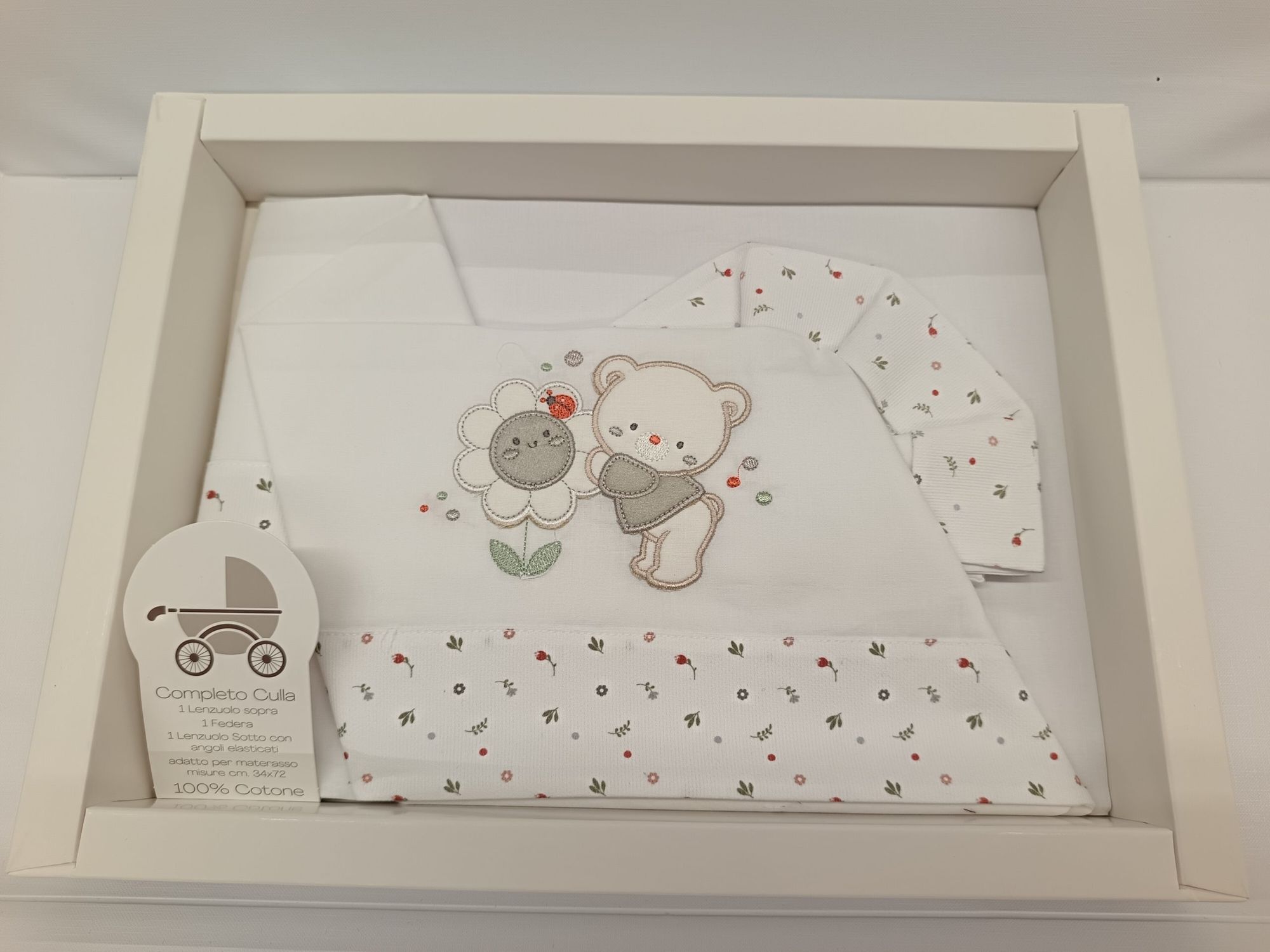 Completo lenzuoline per culla in cotone con ricamo orsetto e fiore 3 pezzi - 