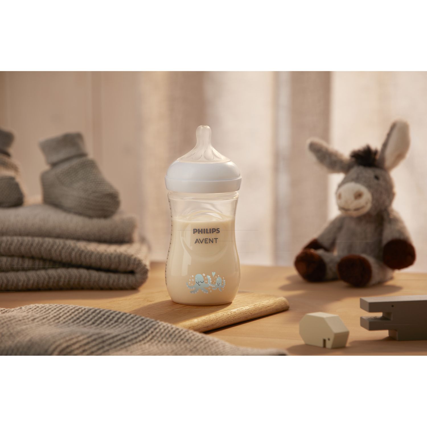 Set regalo con decorazioni mare e succhietti 2 biberon ciuccio ultra air - philips avent - Avent